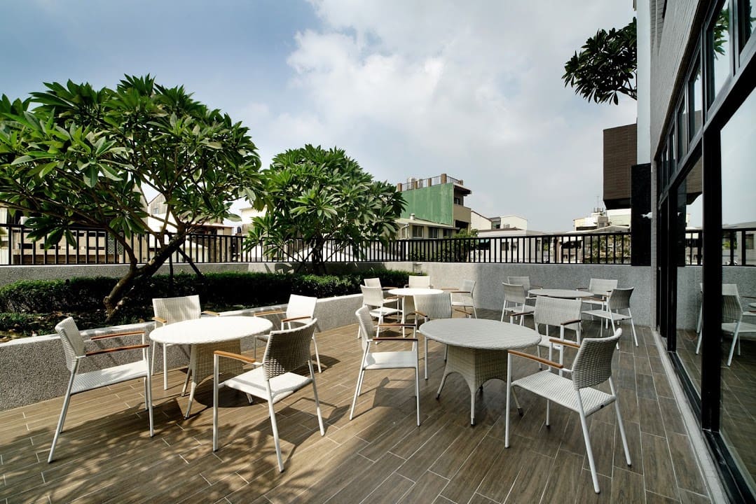 俊傑館(全齡養生宅)